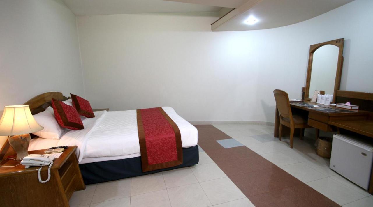Hotel Victory - Best In City Center Dhaka Exteriör bild